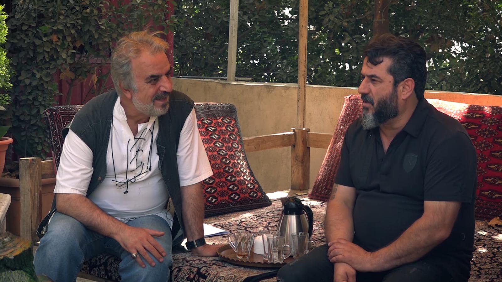 آقای مجری ۲: دفتر یادداشت غزلساز-هاشور