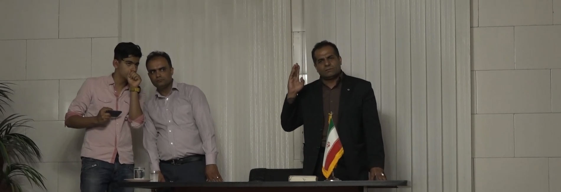 دموکراسی در جاده ساوه-هاشور