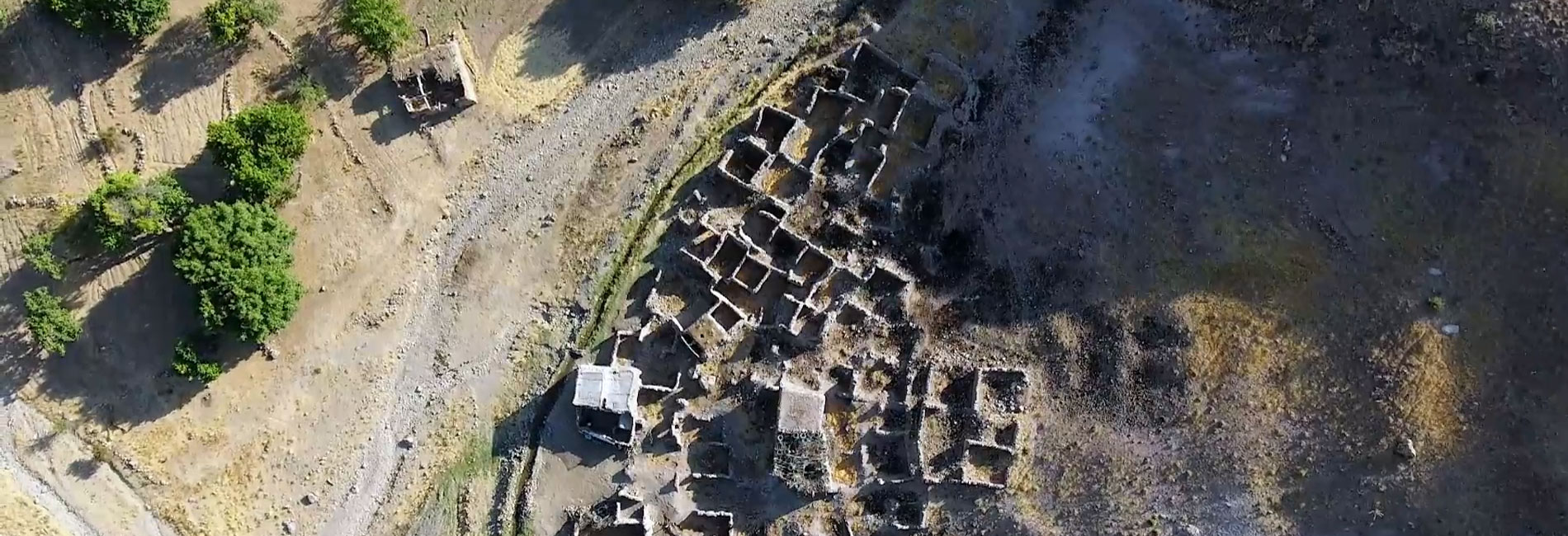 بر سر خاک-هاشور