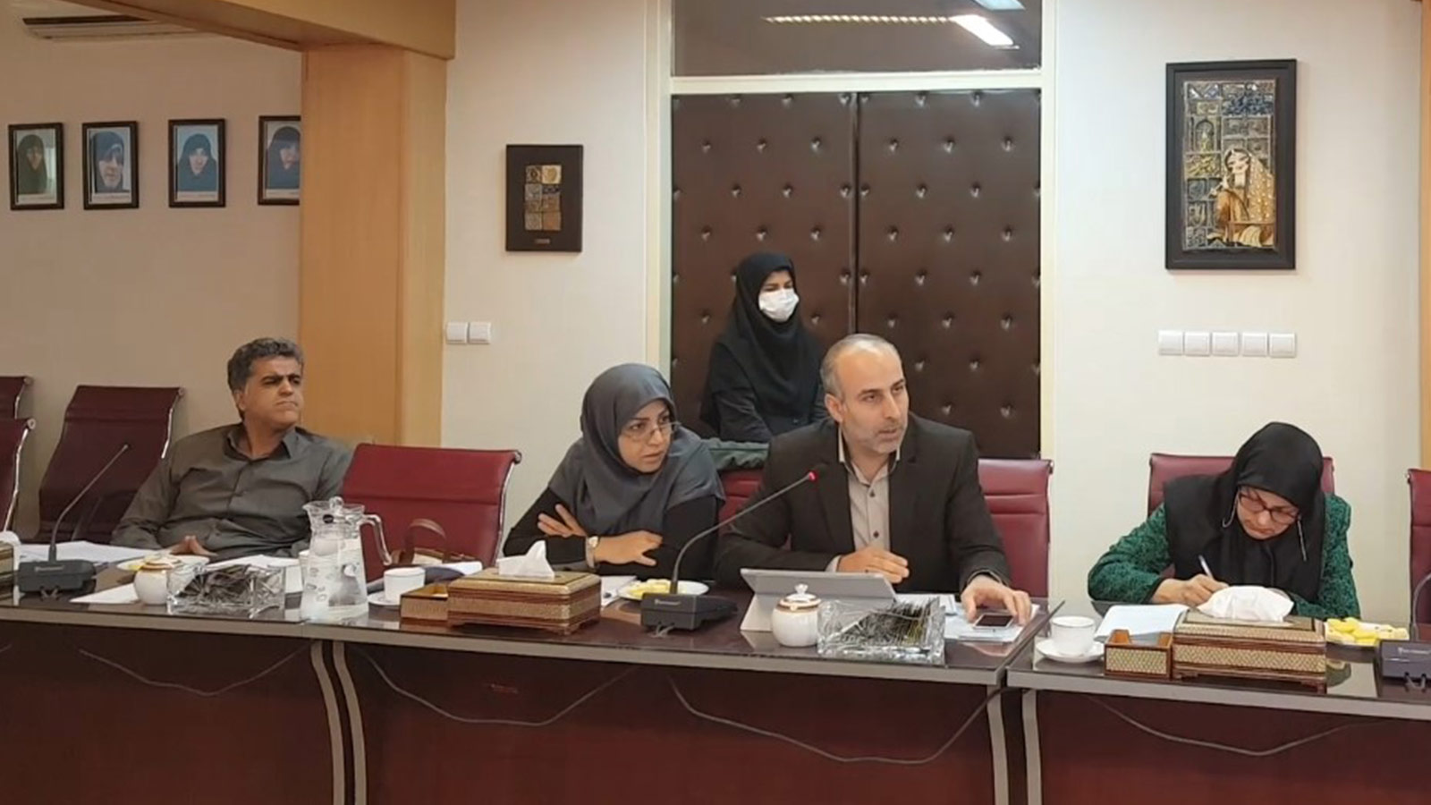 در تکاپوی عدالت جنسیتی-هاشور