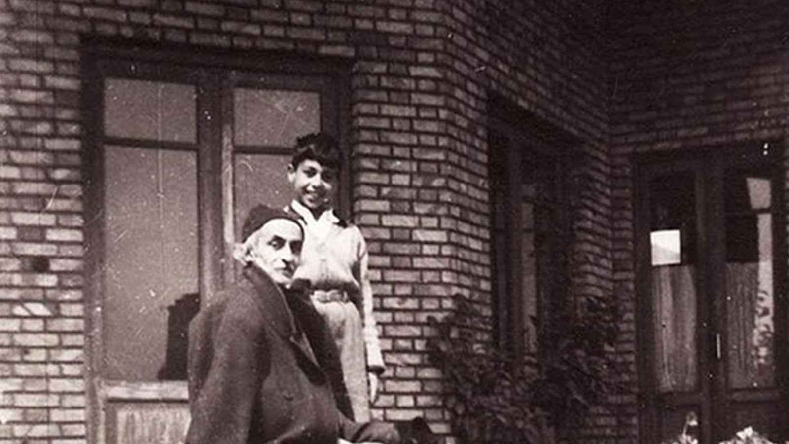 دنیا خانه من است-هاشور