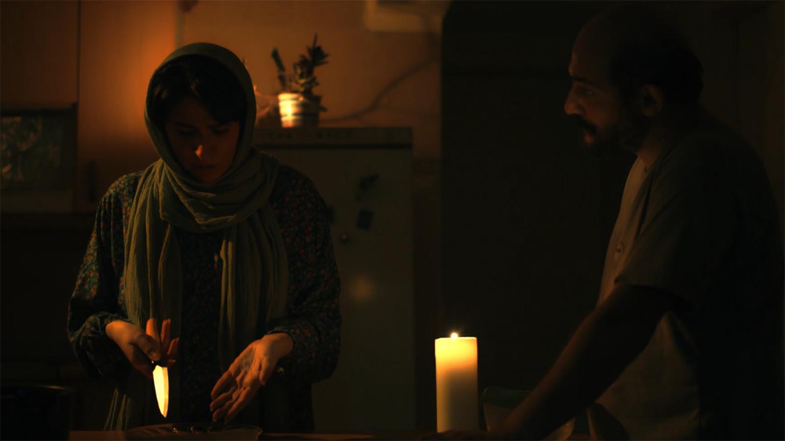 برگ ها آهسته می ریزند-هاشور