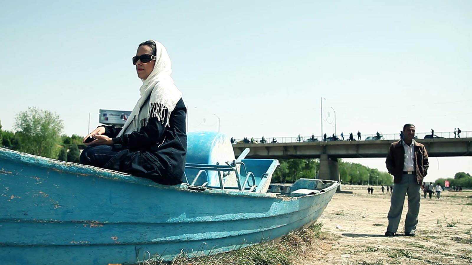 آبی به رنگ خاک-هاشور