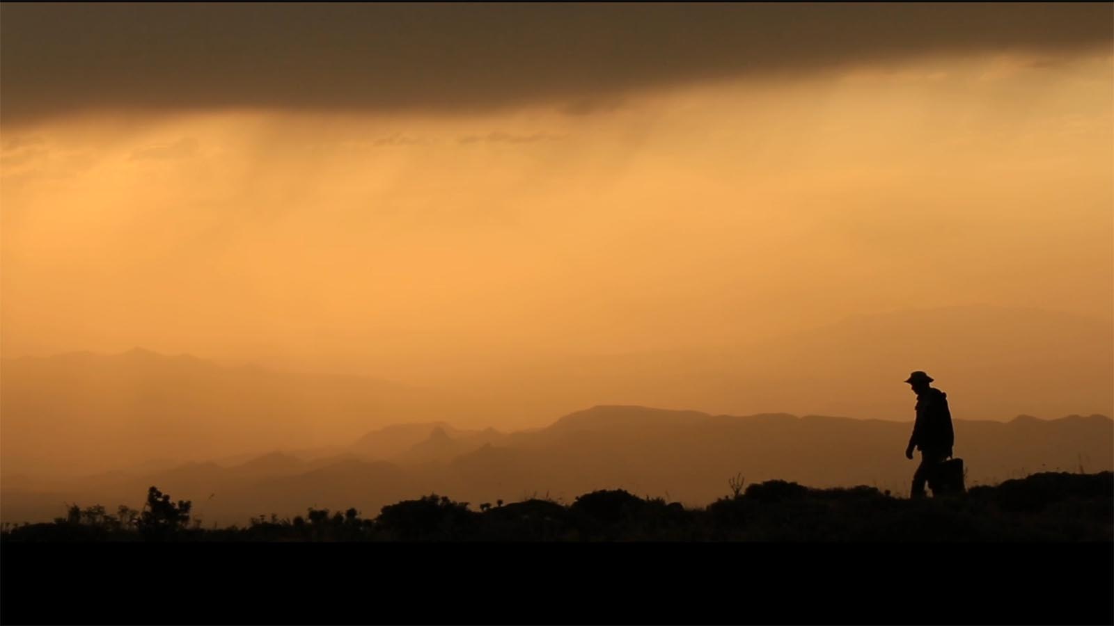 سفر از میان رنگ ها-هاشور