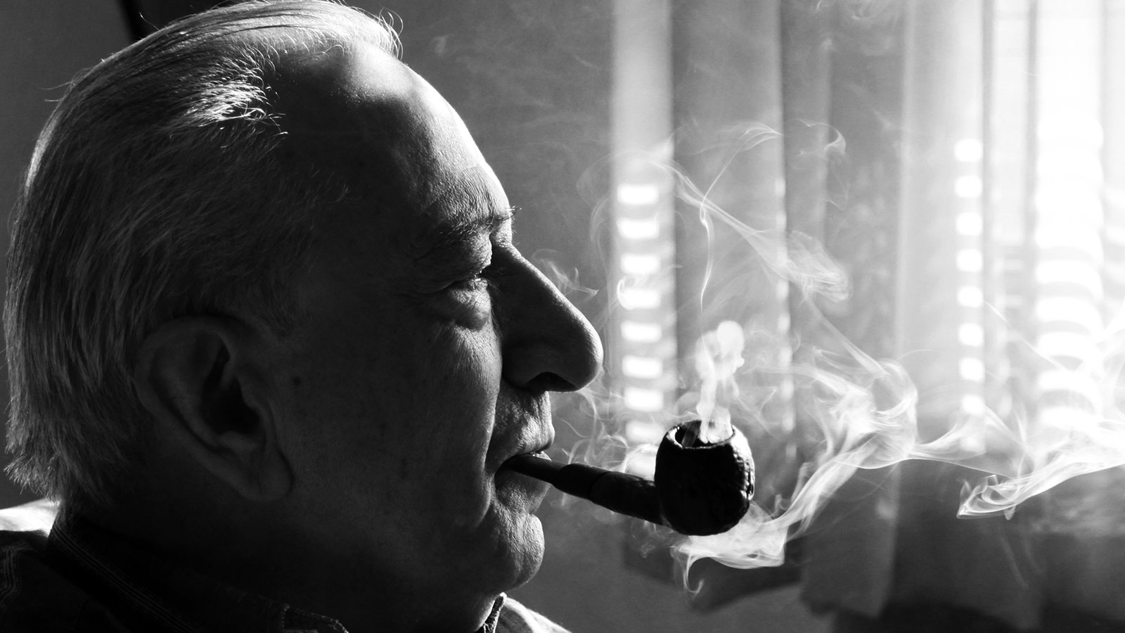 من اکبر اعتماد، اتم میشکنم-هاشور