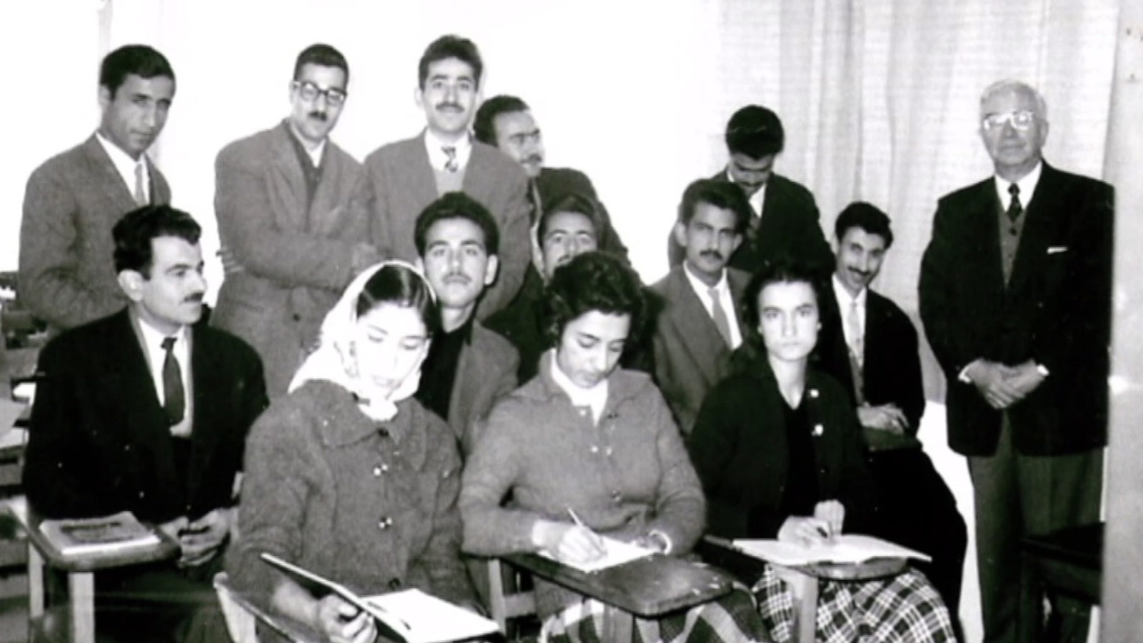 این مرد نیچه نیست-هاشور