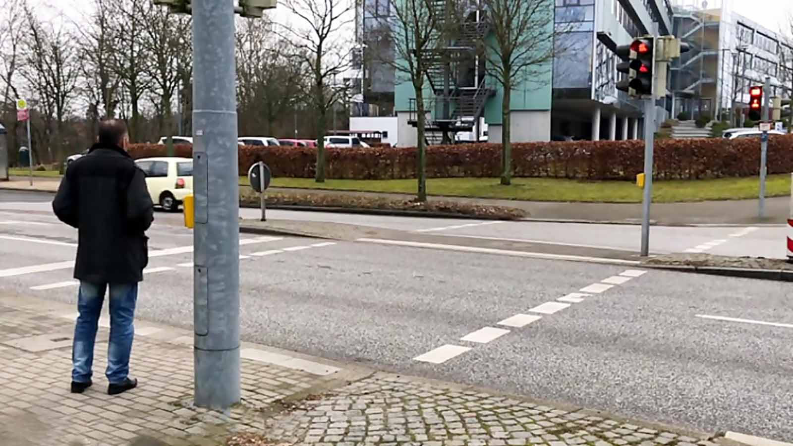 در مسیر باد-هاشور