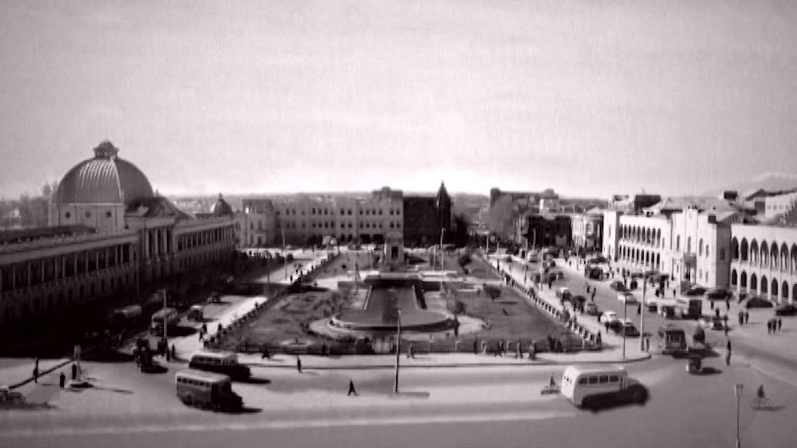 میدان بی حصار