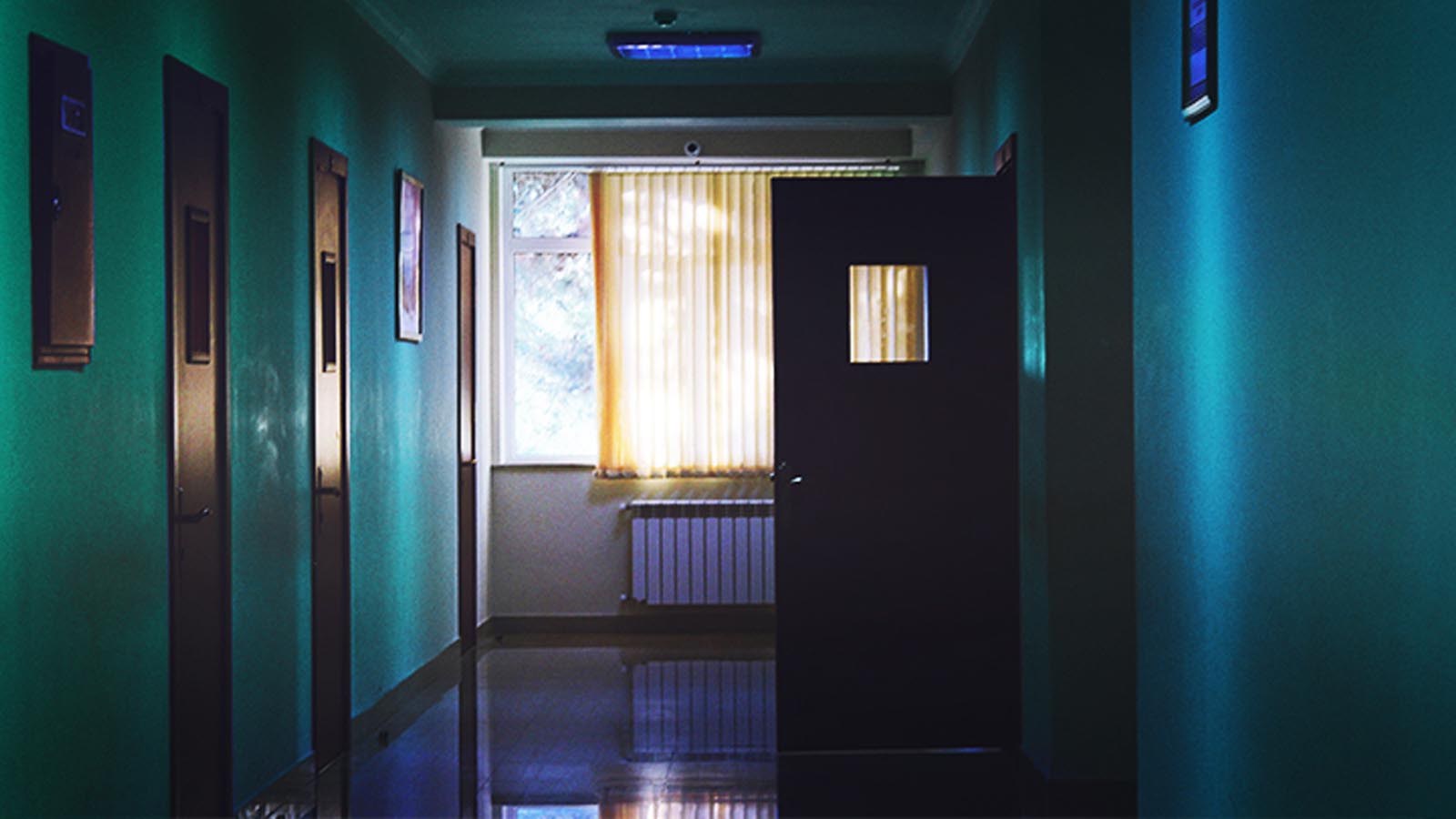 اجتماع غریبه-هاشور